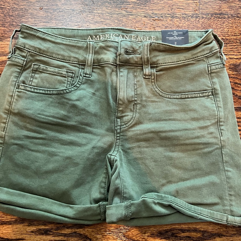 NWT American eagle shorts midi low rise skindigo super stretch
